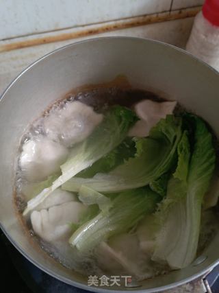 生菜煮水饺的做法步骤：4