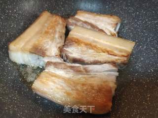 五花肉蒸梅干菜的做法步骤：2
