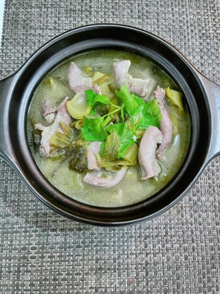 苦瓜酸菜煲粉肠的做法步骤：15