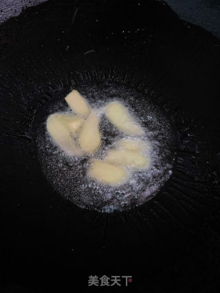 苦瓜酸菜煲粉肠的做法步骤：5