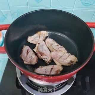 酱油鸡翅的做法步骤：2
