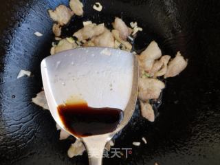 杏鲍菇黄瓜炒肉的做法步骤：4