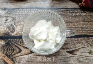 火龙果麦圈酸奶杯的做法步骤：4