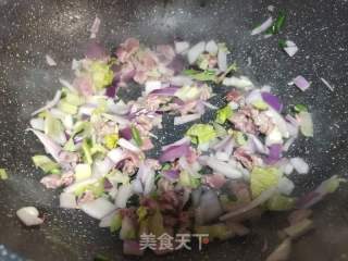 牛肉洋葱炒饭的做法步骤：3