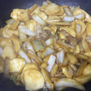 油渣白菜炒年糕的做法步骤：8