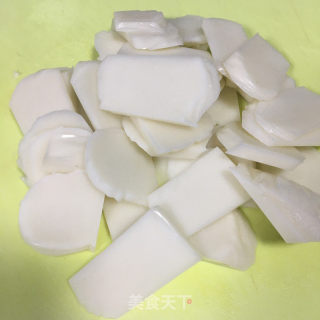 油渣白菜炒年糕的做法步骤：6