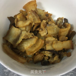 油渣白菜炒年糕的做法步骤：2