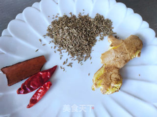 脆皮五花肉的做法步骤：2