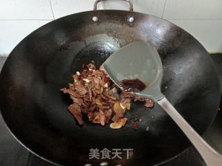 干炒牛肉的做法步骤：8