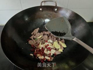 干炒牛肉的做法步骤：5