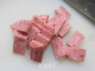 黑木耳烤火腿炒四季豆的做法步骤：2