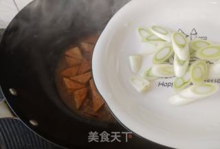 豆干炒腊肉的做法步骤：12