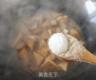 豆干炒腊肉的做法步骤：11