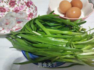 虾仁韭菜炒鸡蛋的做法步骤：1