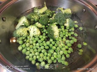 五花肉豌豆面的做法步骤：4