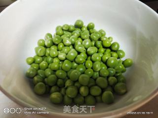 五花肉豌豆面的做法步骤：2