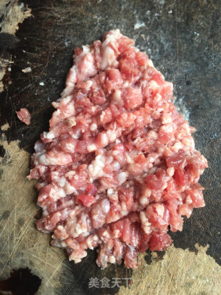 香煎羊肉饼的做法步骤：2
