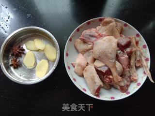 红烧鸭子的做法步骤：1