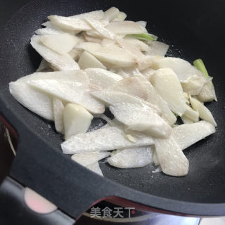 山药炒木耳的做法步骤：6