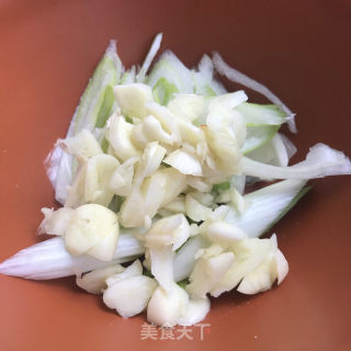山药炒木耳的做法步骤：4
