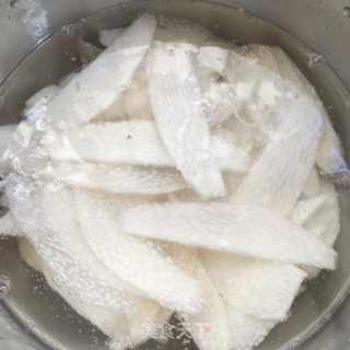 山药炒木耳的做法步骤：2