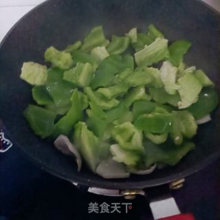 圆椒炒牛腩的做法步骤：5