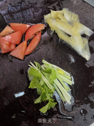 番茄咸菜豆腐鱼的做法步骤：4