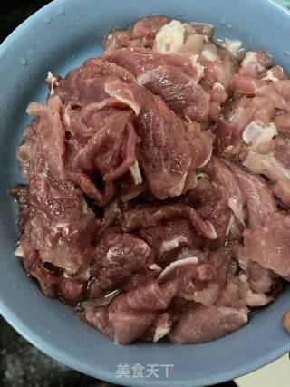 酸汤肉片的做法步骤：3