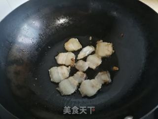 回锅肉炒包菜豆腐的做法步骤：3