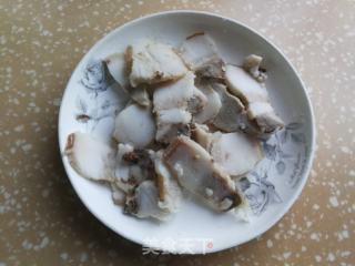 回锅肉炒包菜豆腐的做法步骤：2