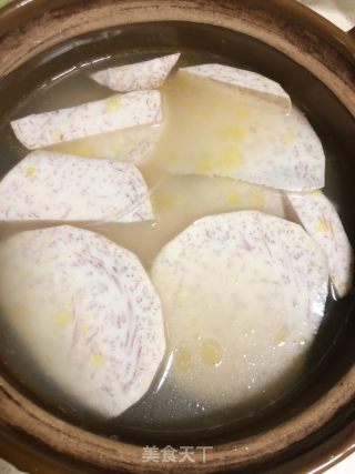 香芋鸡汤煲的做法步骤：2