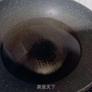 双色圆子甜蛋汤的做法步骤：3