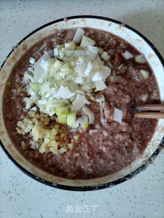 牛肉大葱馅水饺的做法步骤：6