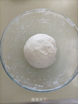 牛肉大葱馅水饺的做法步骤：1