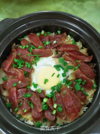 何记腊味煲仔饭的做法步骤：8