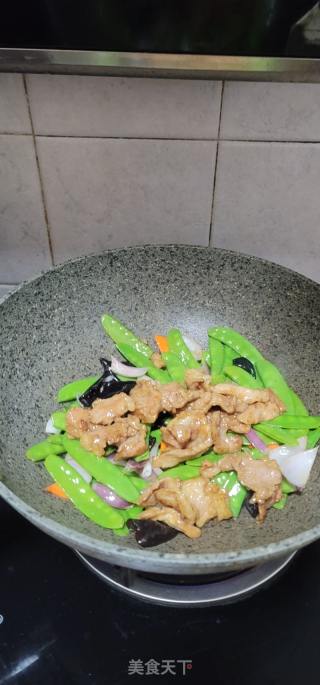 瘦肉炒荷兰豆的做法步骤：8
