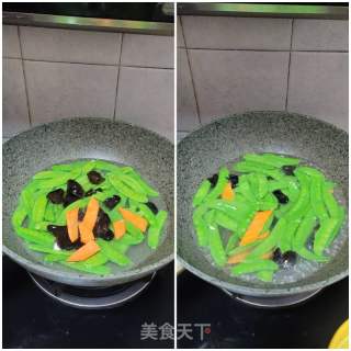瘦肉炒荷兰豆的做法步骤：3