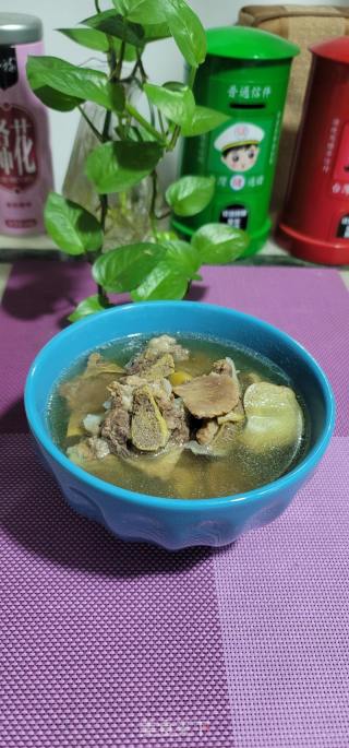 青橄榄玛卡猪骨汤的做法步骤：6