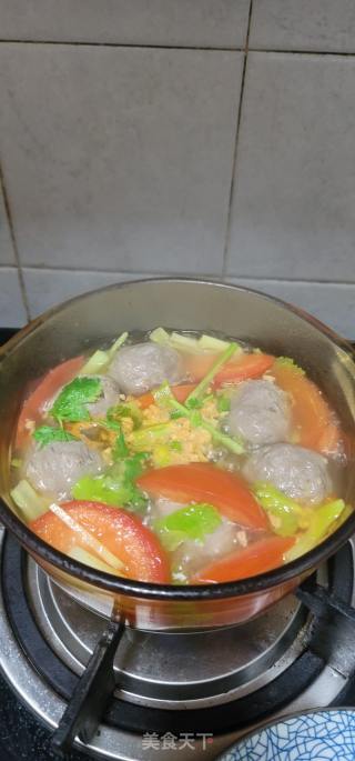 番茄香芹牛肉丸子汤的做法步骤：6