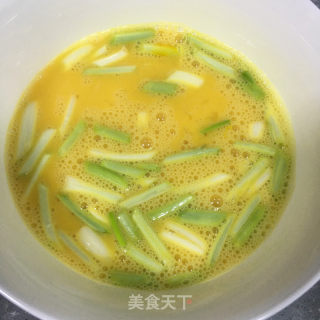 鸡蛋炒虾仁的做法步骤：4