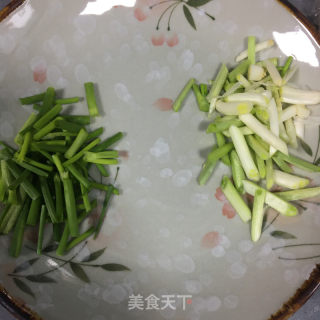 鸡蛋炒虾仁的做法步骤：3
