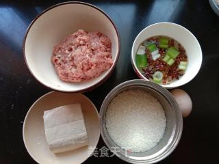 豆腐糯米丸子的做法步骤：1
