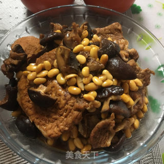 香菇黄豆烧大排的做法步骤：10