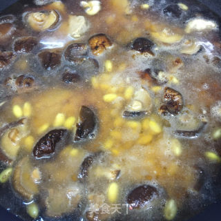 香菇黄豆烧大排的做法步骤：8