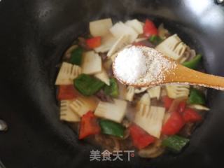 腊肉炒冬笋的做法步骤：8