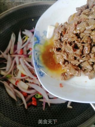 洋葱炒牛肉的做法步骤：5