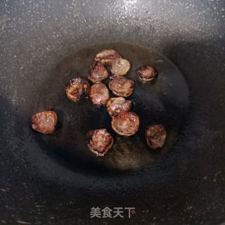 腊肠炒红菜苔的做法步骤：5