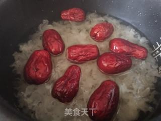 银耳羹的做法步骤：4
