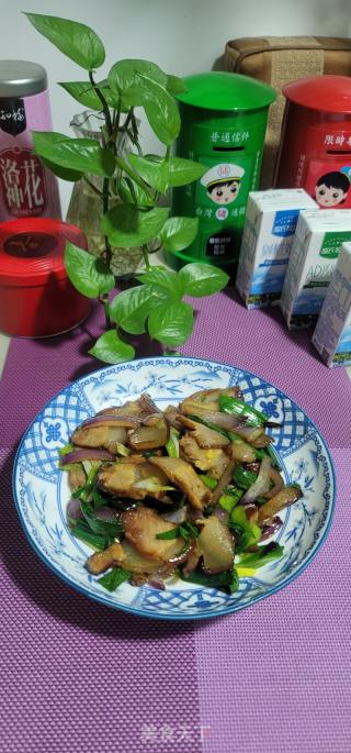 青蒜洋葱炒腊肉的做法步骤：11