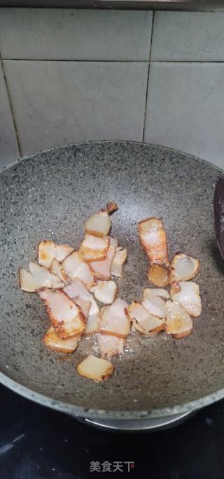 青蒜洋葱炒腊肉的做法步骤：4